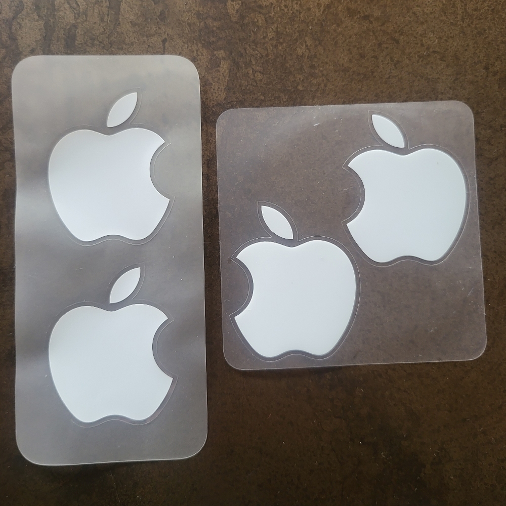 2 sets Apple iPhone/Macbook stickers (4 stickers total)